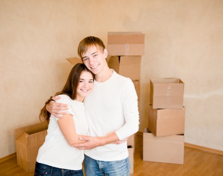 Pricing, payment, and cancellation terms for van hire